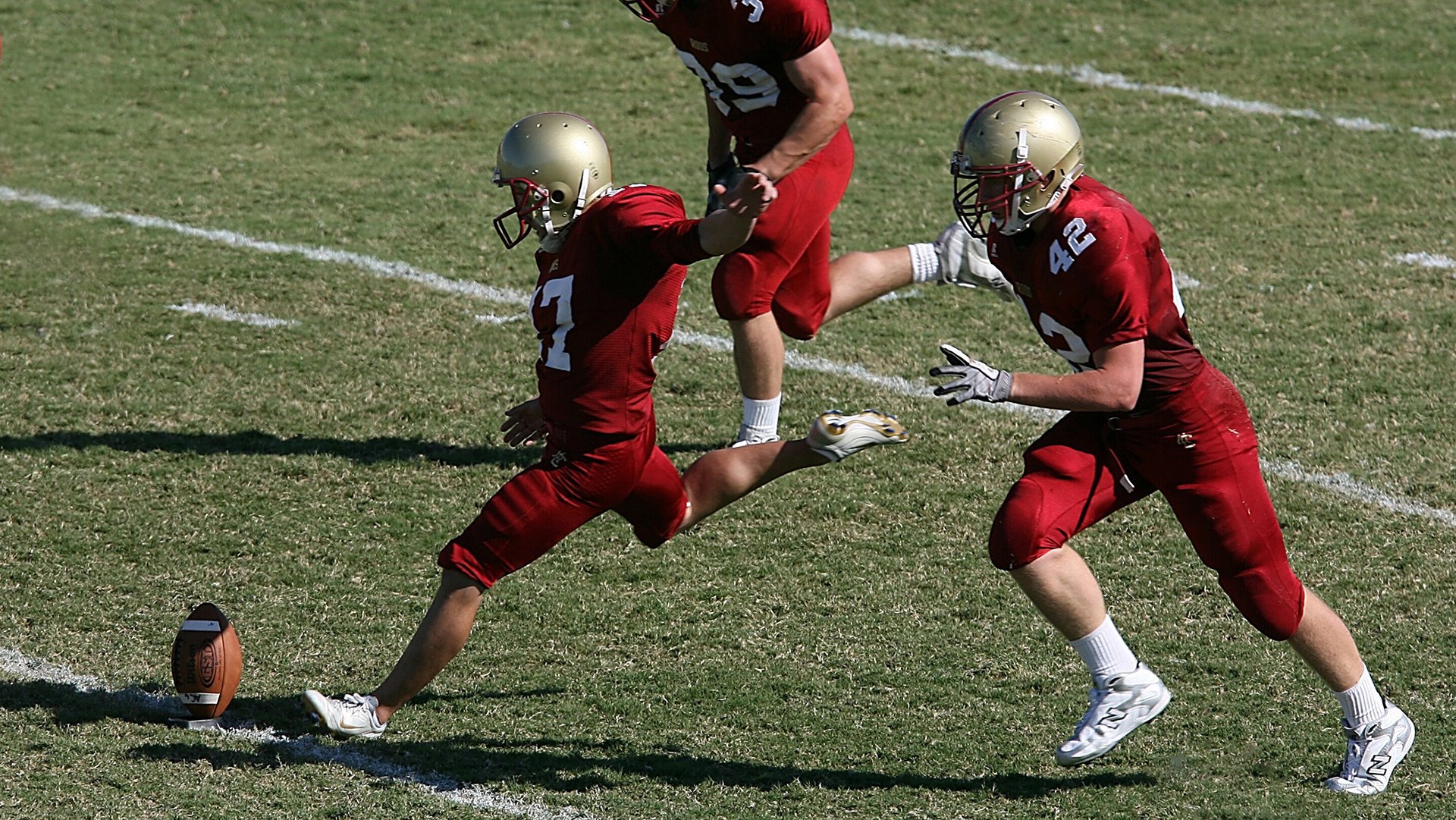 爱游戏中国-法甲精彩战术 clash，表现突出的球员备受关注，法甲推荐